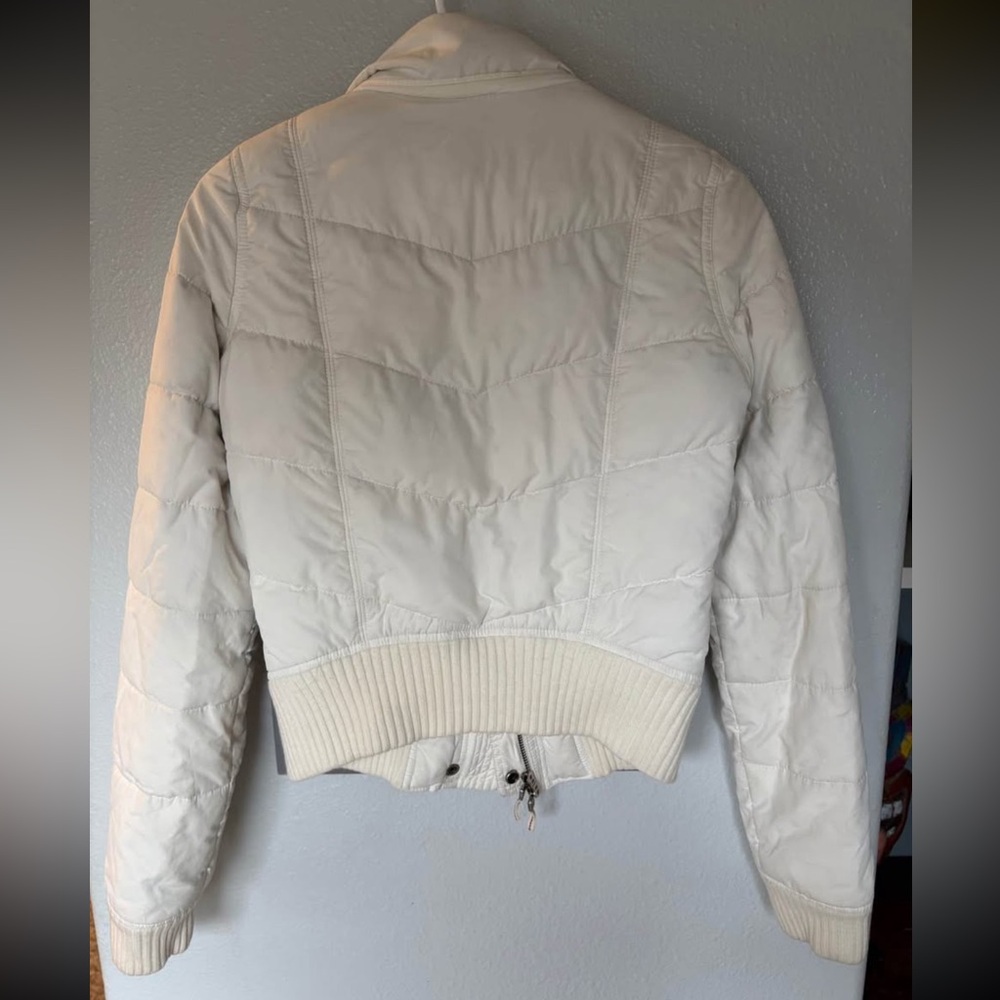 Hollister Women's Puffer Jacket - Picture 2 of 3
